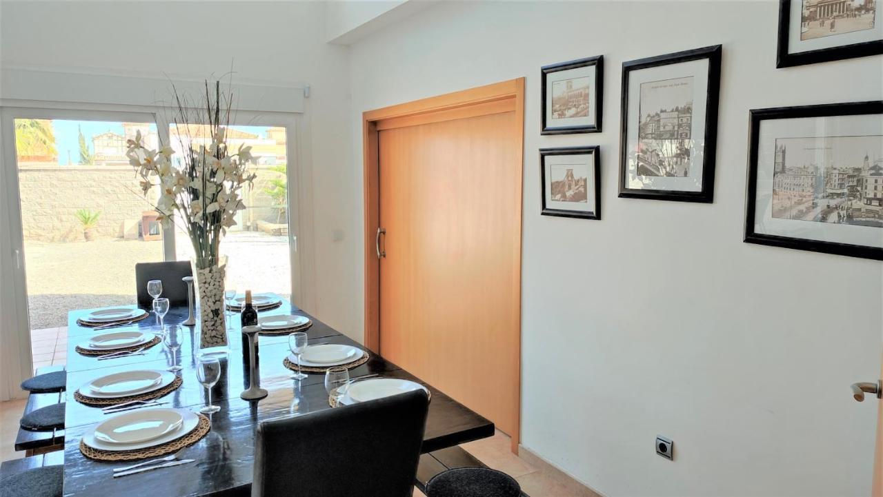 5 Bedrooms Private House 300M From Beach Roquetas de Mar Esterno foto